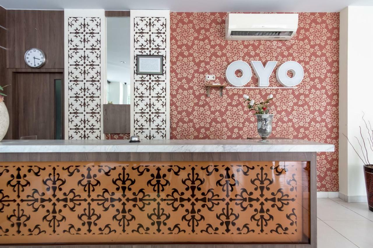 Oyo Flagship 1348 Hotel Home Anaya Medan Extérieur photo