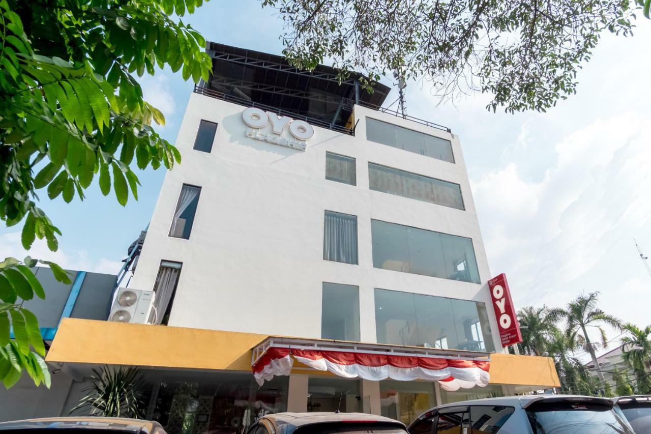 Oyo Flagship 1348 Hotel Home Anaya Medan Extérieur photo