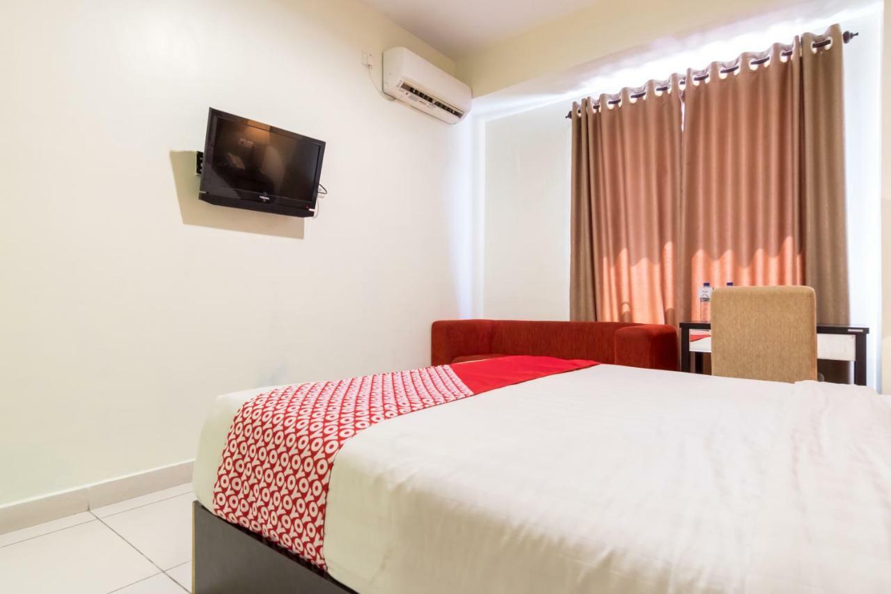 Oyo Flagship 1348 Hotel Home Anaya Medan Extérieur photo
