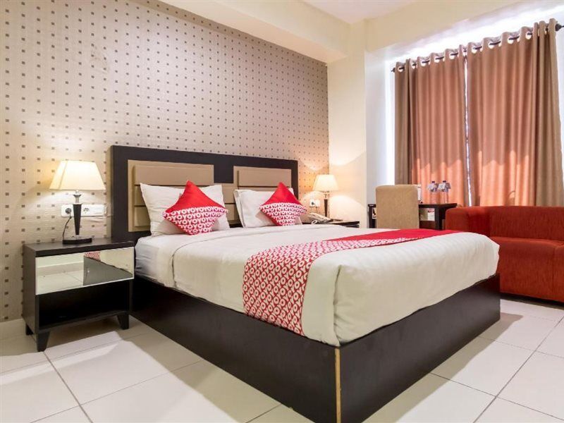 Oyo Flagship 1348 Hotel Home Anaya Medan Extérieur photo