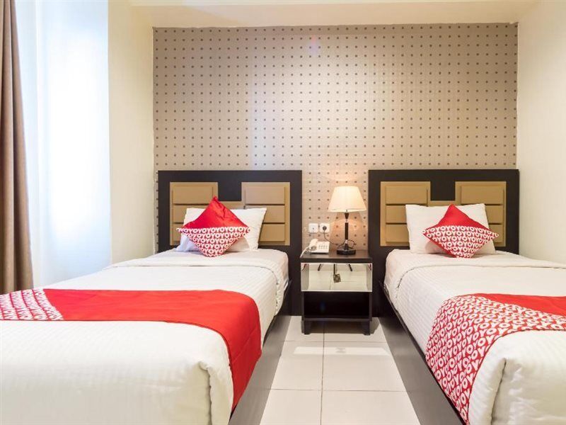 Oyo Flagship 1348 Hotel Home Anaya Medan Extérieur photo
